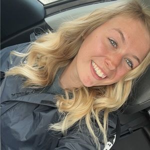 Meet your Posher, Breanna